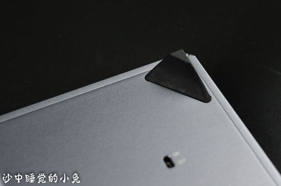 z9tx8n3bj2g28837.jpg